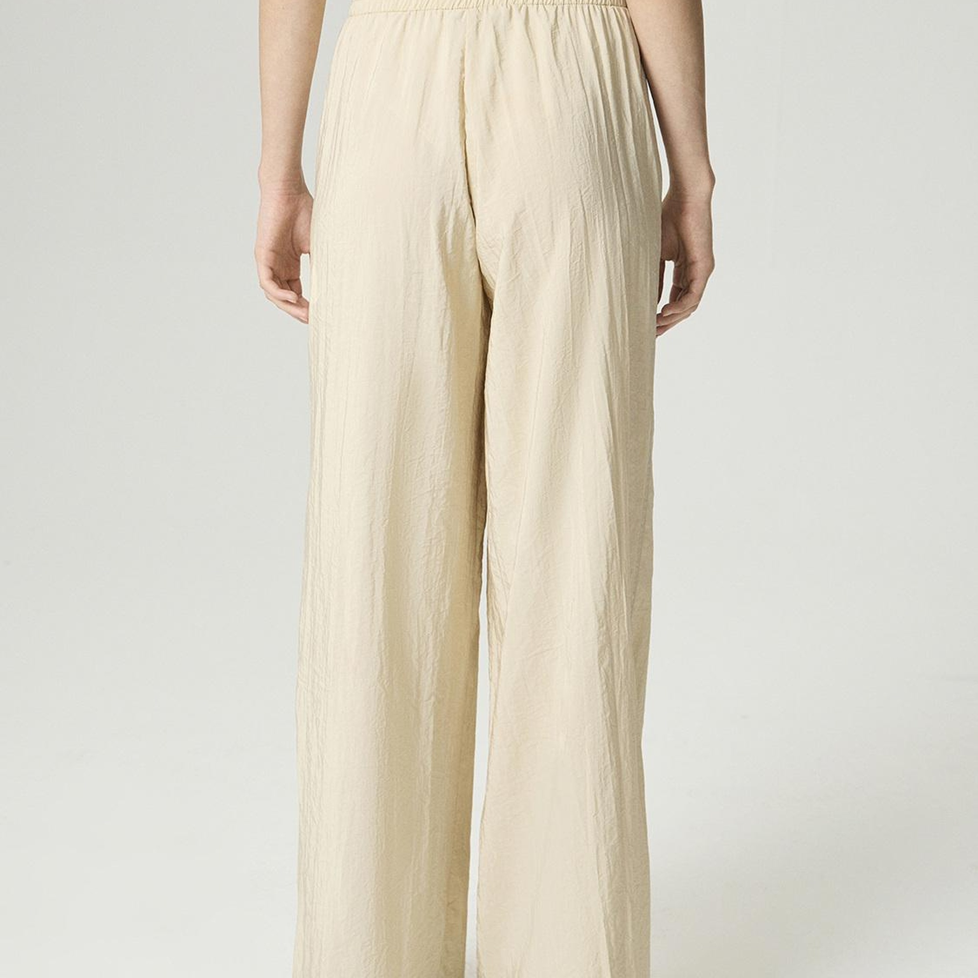 Elastik Bel ve Bağcık Detaylı Pantolon