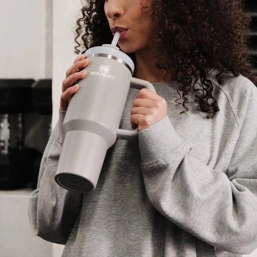  Stanley Quencher Pipetli 1.18 Lt Gri Termos