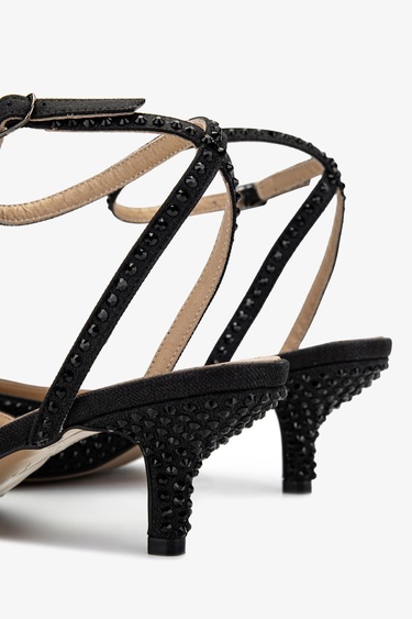  Valmenti Kadın Siyah Topuklu Ayakkabı