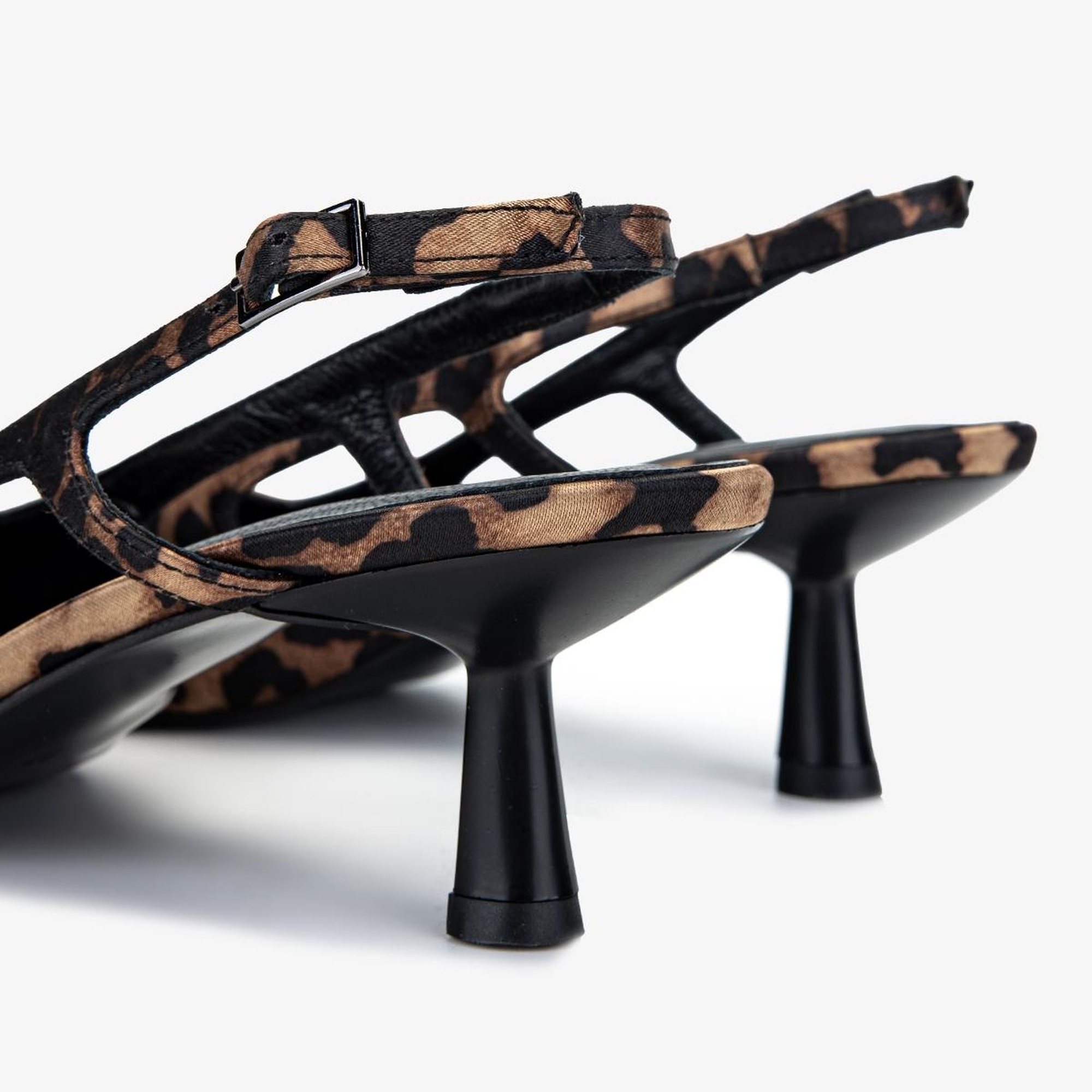 Valmenti Kadın Leopar Topuklu Ayakkabı