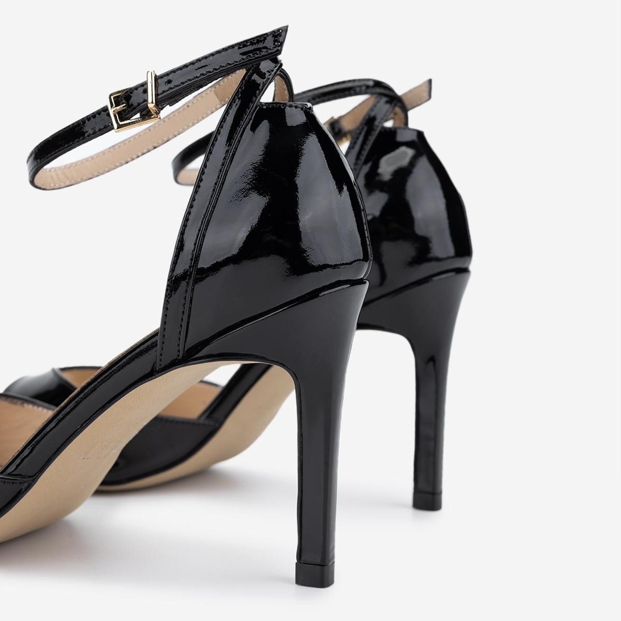 Valmenti Kadın Siyah Rugan Topuklu Ayakkabı