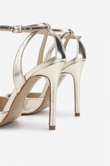  Valmenti Kadın Dore Topuklu Ayakkabı