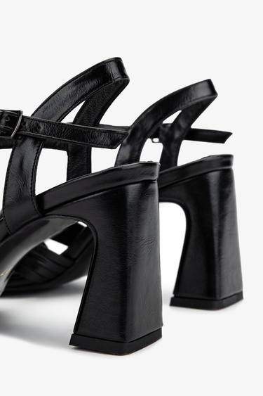  Valmenti Kadın Vegan Siyah Topuklu Ayakkabı