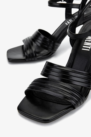  Valmenti Kadın Vegan Siyah Topuklu Ayakkabı