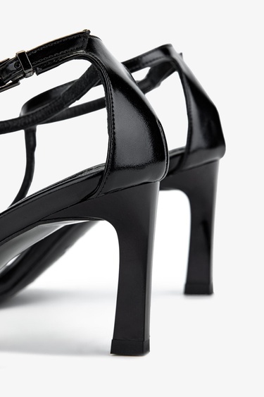  Valmenti Kadın Vegan Siyah Topuklu Ayakkabı
