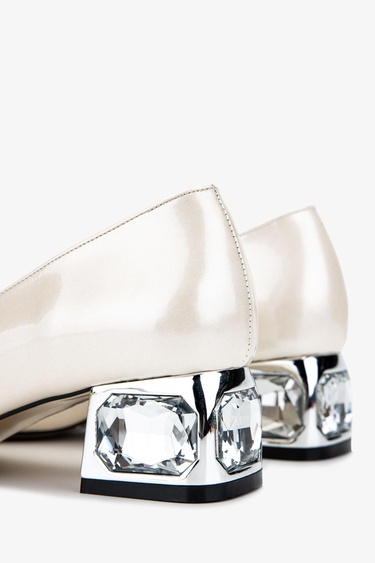  Valmenti Kadın Beyaz Topuklu Ayakkabı