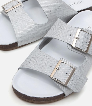  Kadın Deri Beyaz Terlik