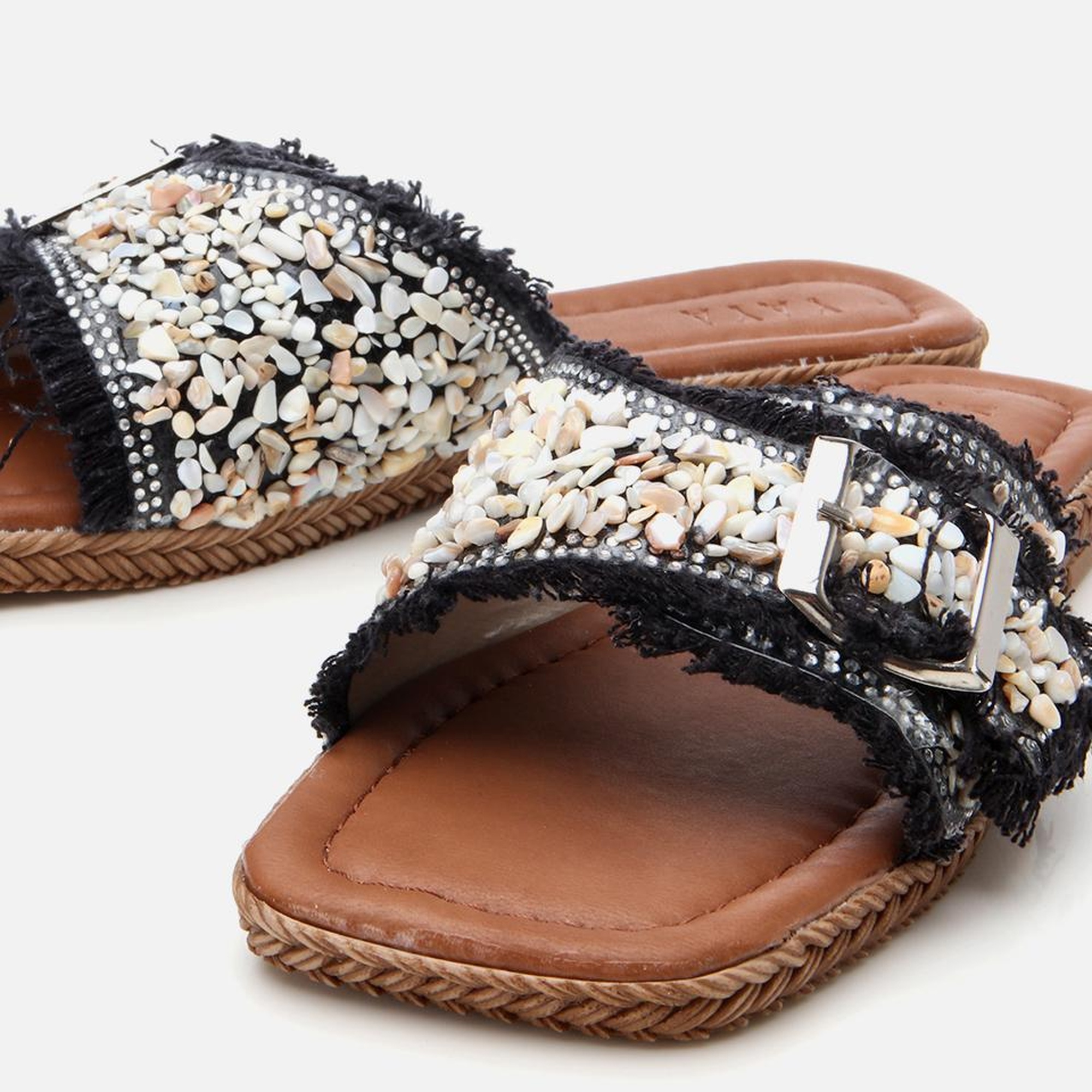 Kadın Siyah Yaya Taşlı Terlik