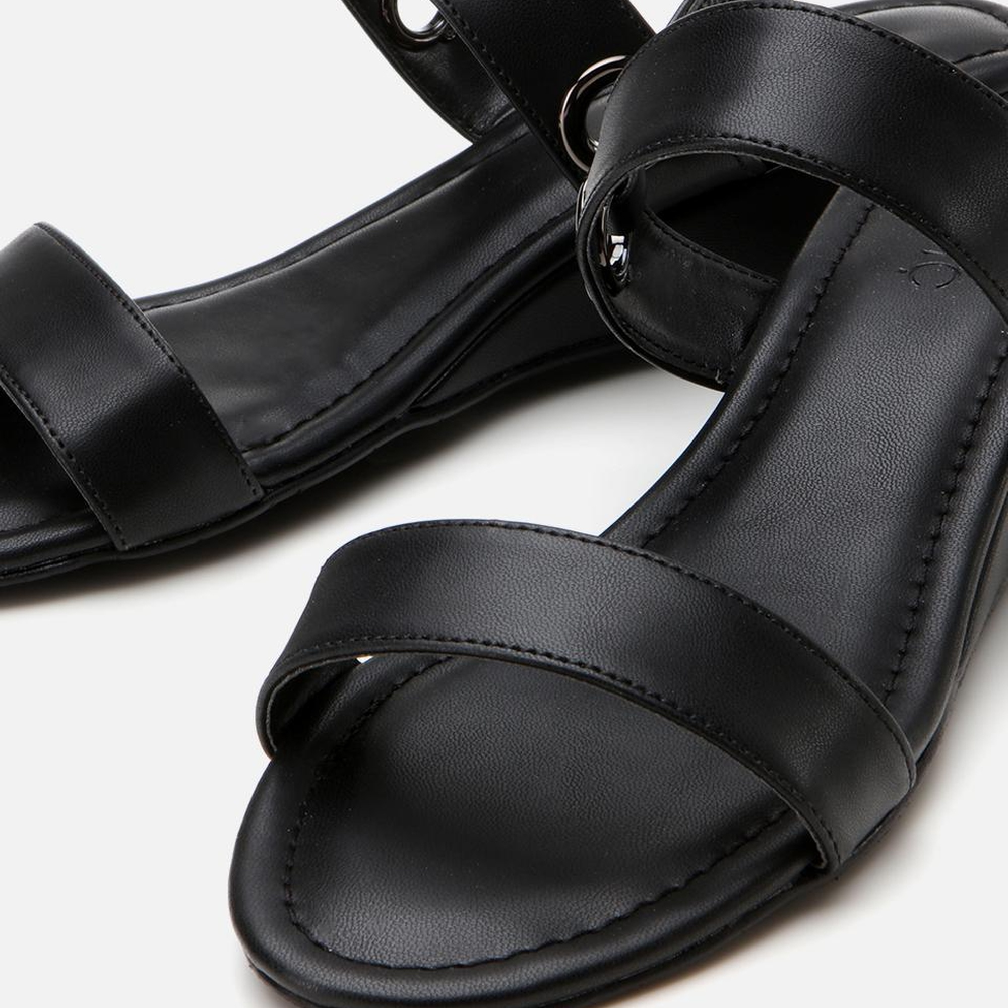 Kadın Siyah Dolgu Topuklu Sandalet