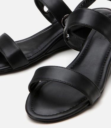  Kadın Siyah Dolgu Topuklu Sandalet