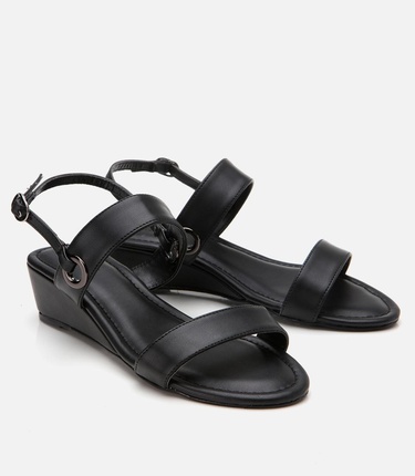  Kadın Siyah Dolgu Topuklu Sandalet