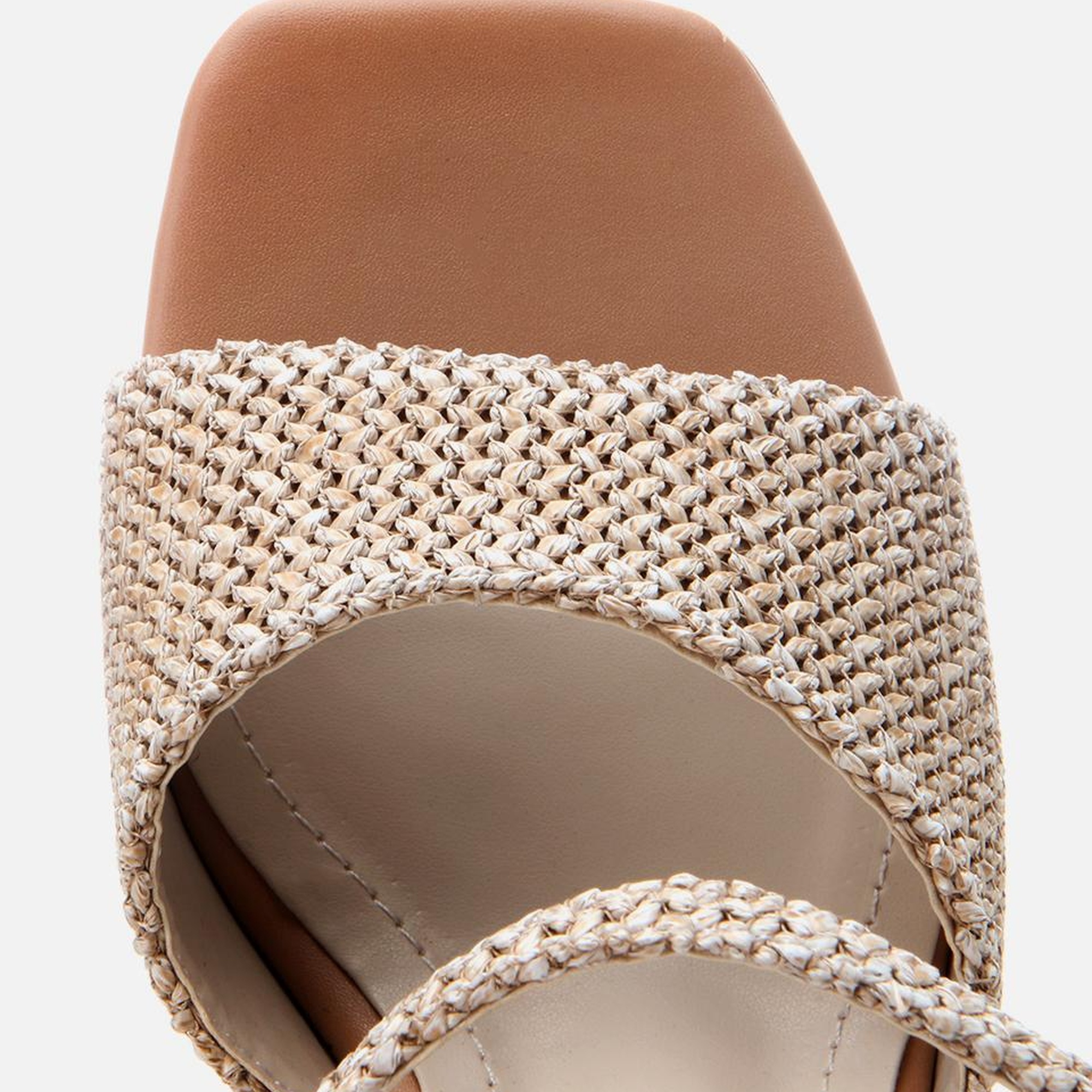 Kadın Bej Hasır Detaylı Dolgu Topuklu Terlik