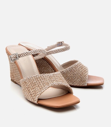  Kadın Bej Hasır Detaylı Dolgu Topuklu Terlik