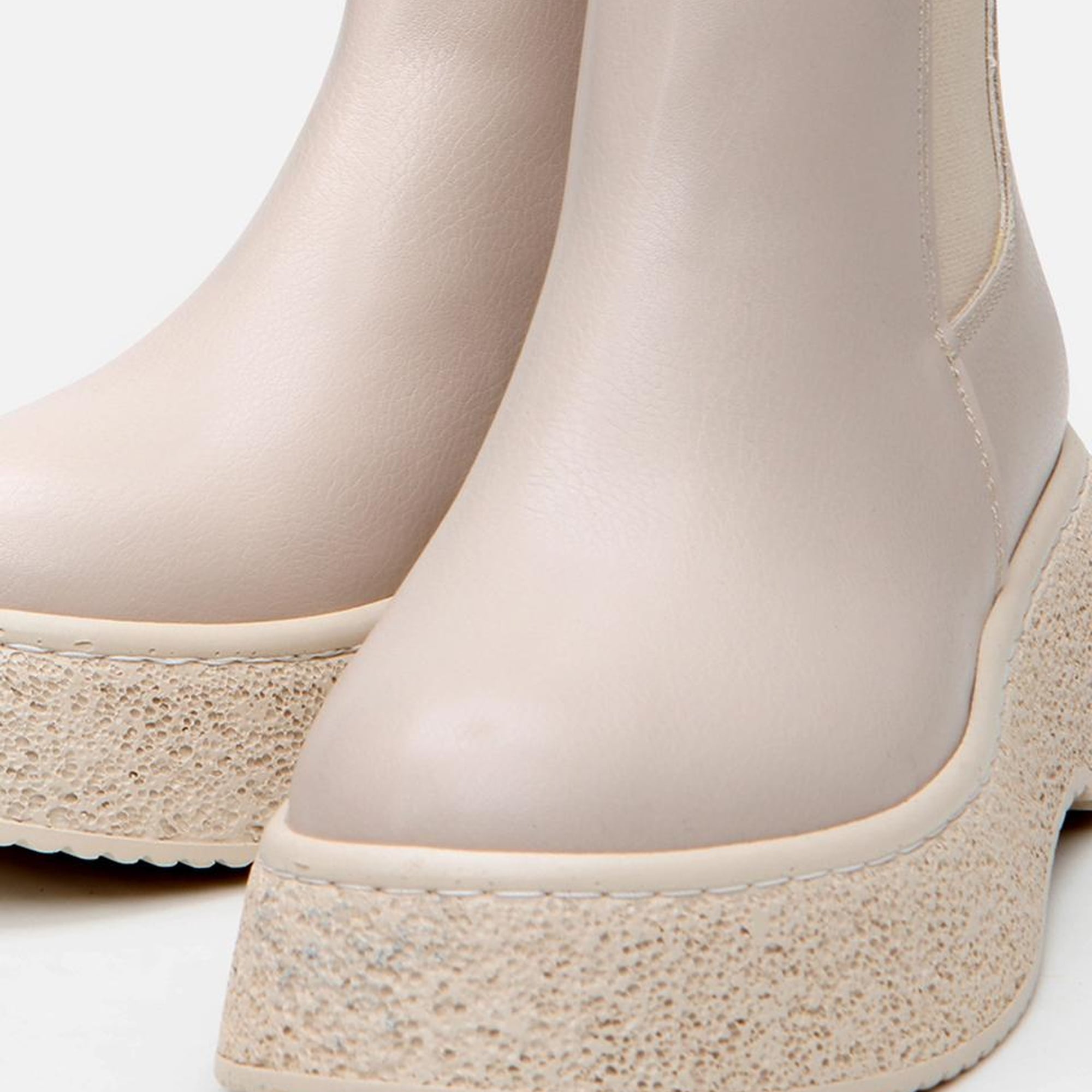 Kadın Bej Kalın Tabanlı Düz Bot