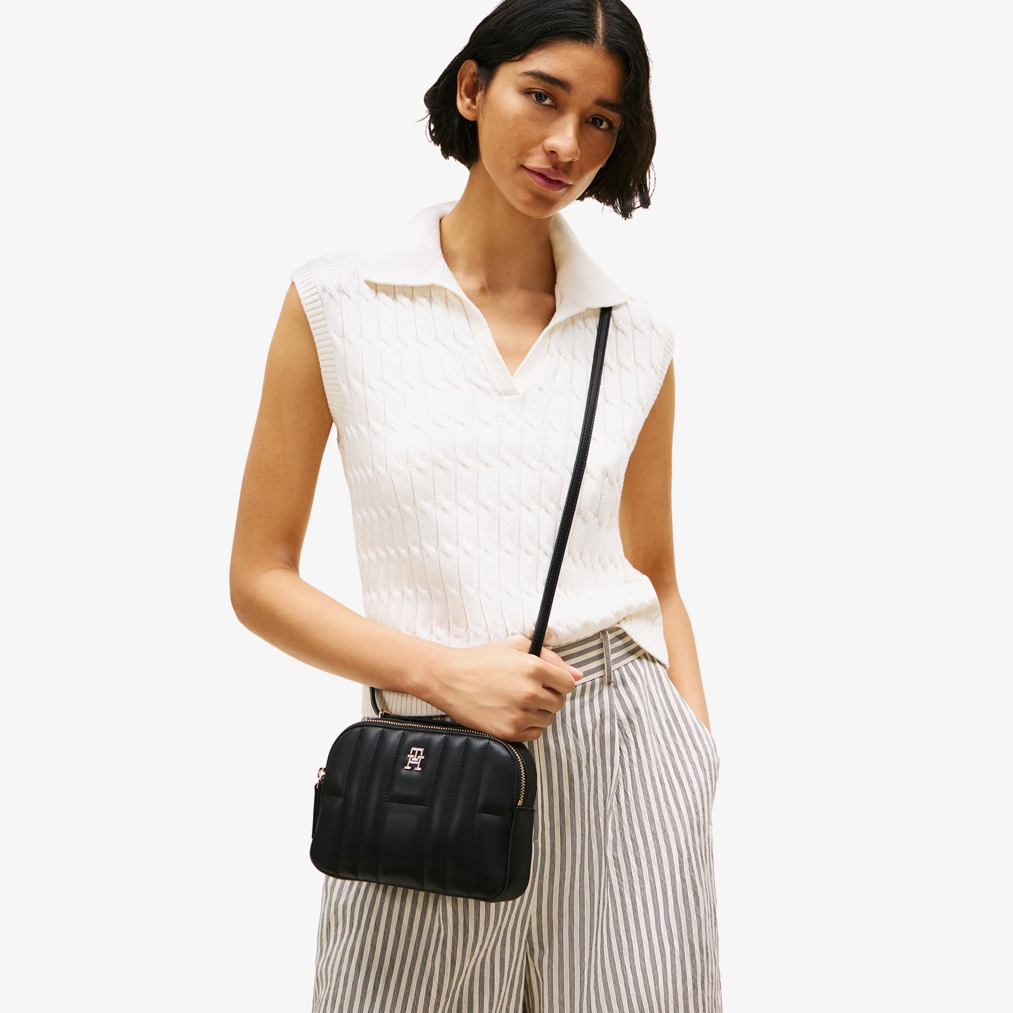 Tommy Hilfiger Feminine Kadın Siyah Çapraz Çanta