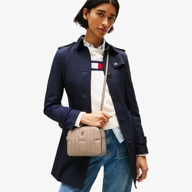  Tommy Hilfiger Feminine Kadın Bej Çapraz Çanta