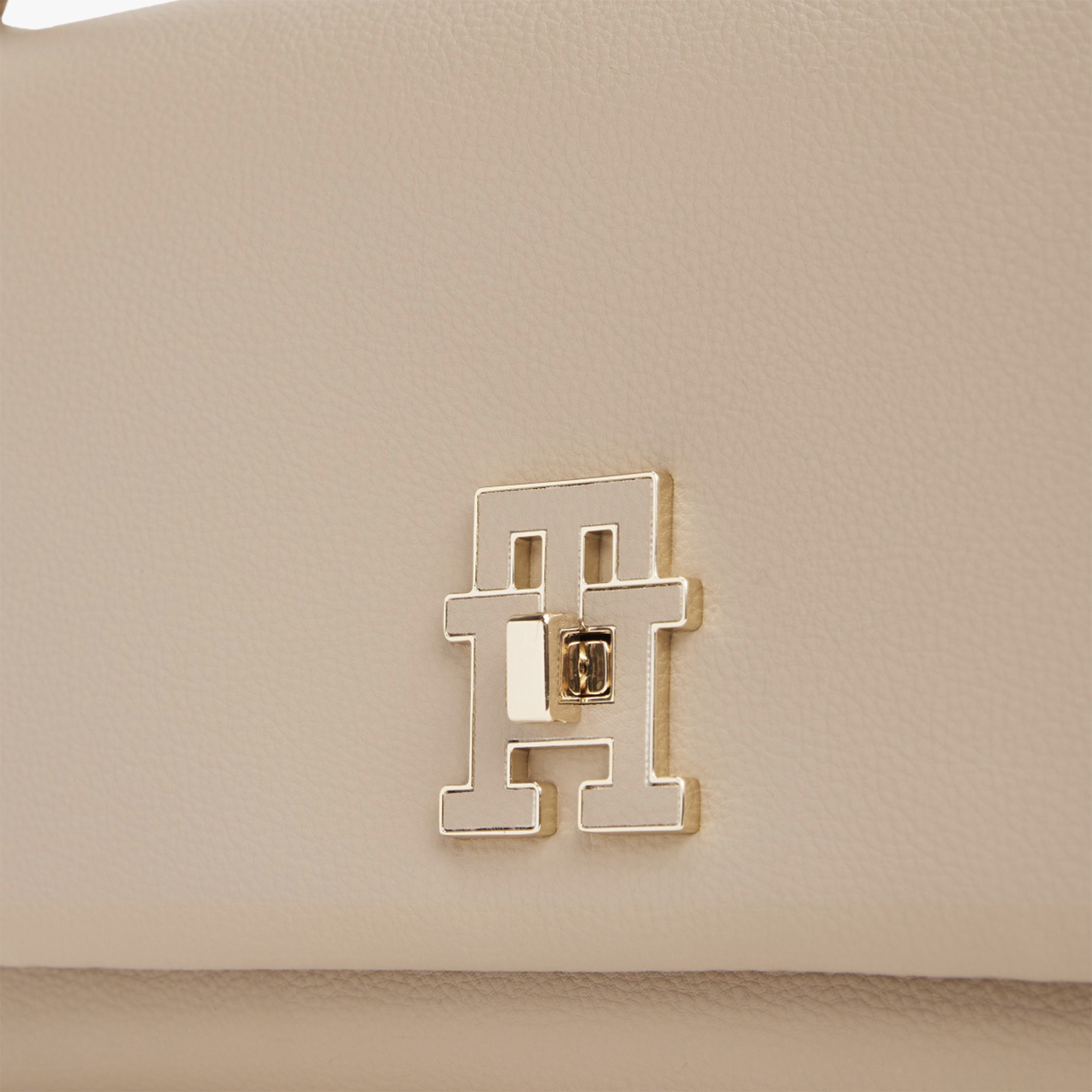 Tommy Hilfiger Modern Kadın Bej El Çantası