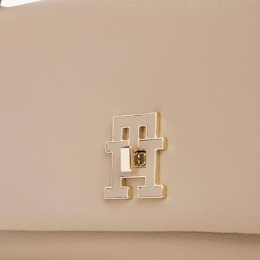  Tommy Hilfiger Modern Kadın Bej El Çantası