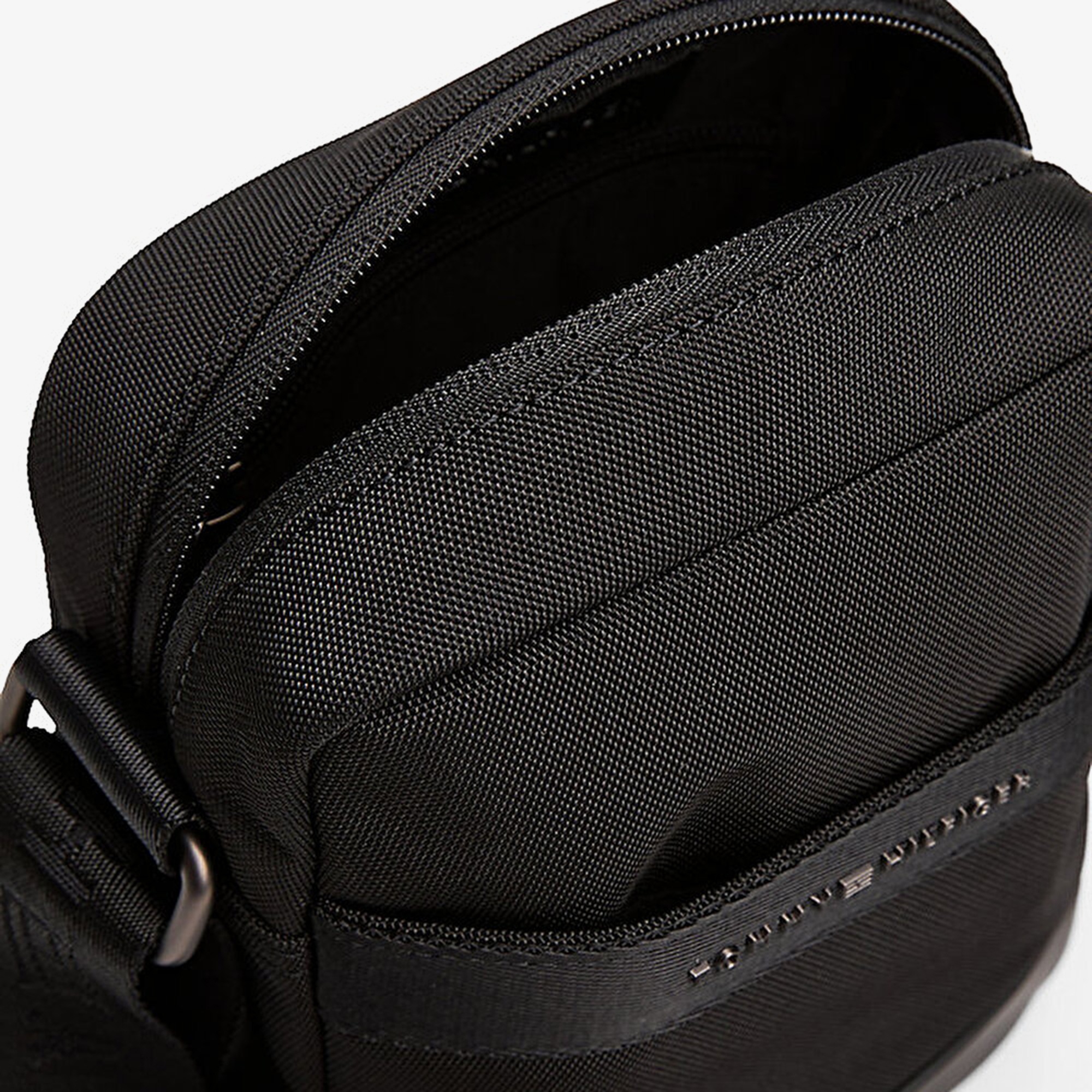 Tommy Hilfiger Nylon Travel Mini Reporter Erkek Siyah El Çantası
