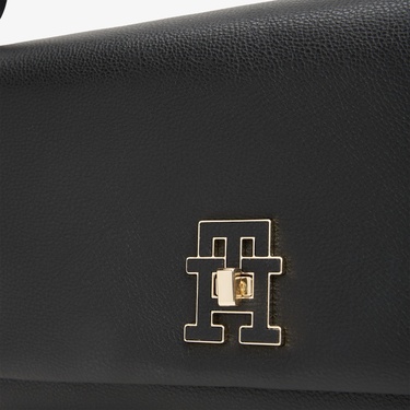  Tommy Hilfiger Modern Kadın Siyah El Çantası