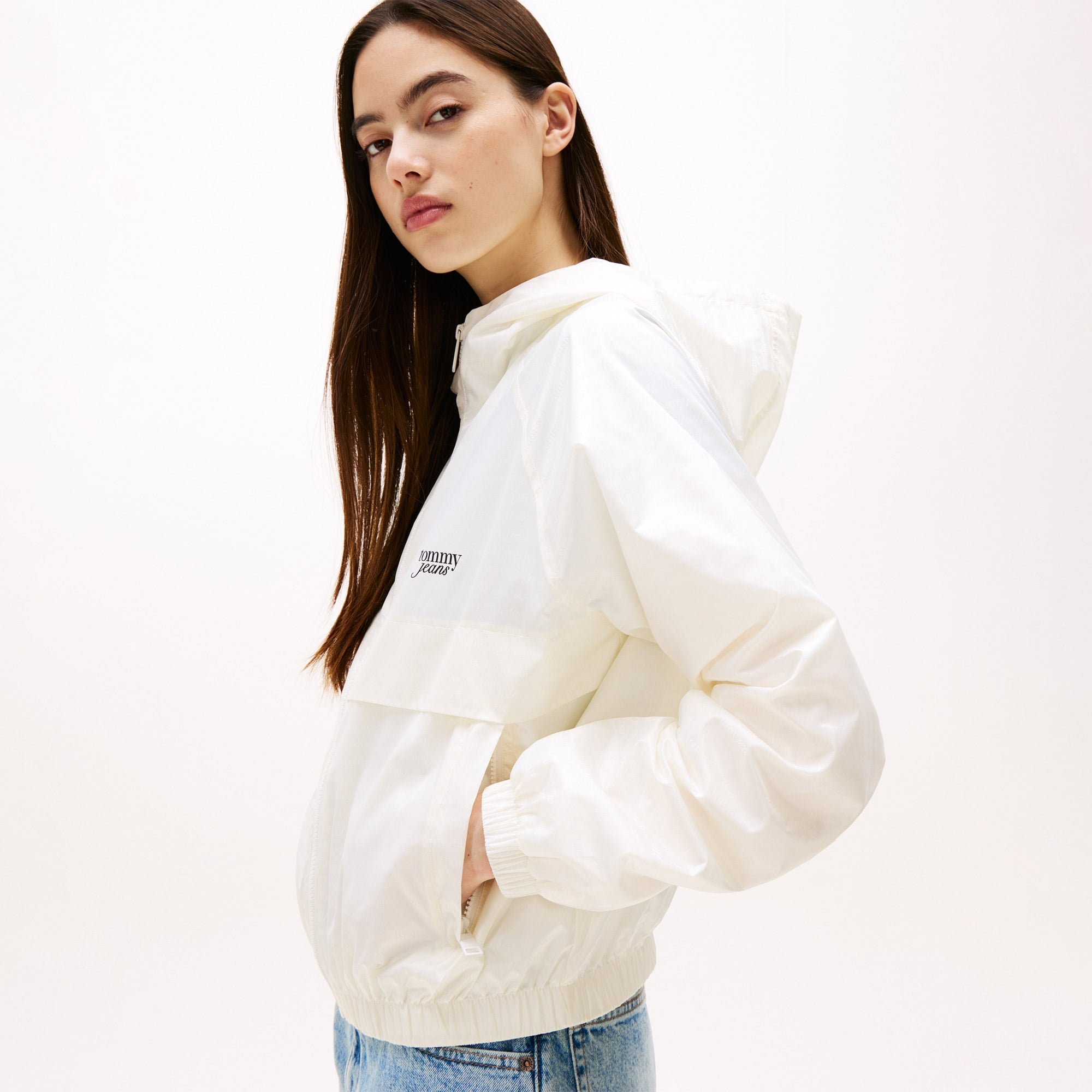 Tommy Hilfiger Repeat Logo Water Repellant Kadın Beyaz Ceket