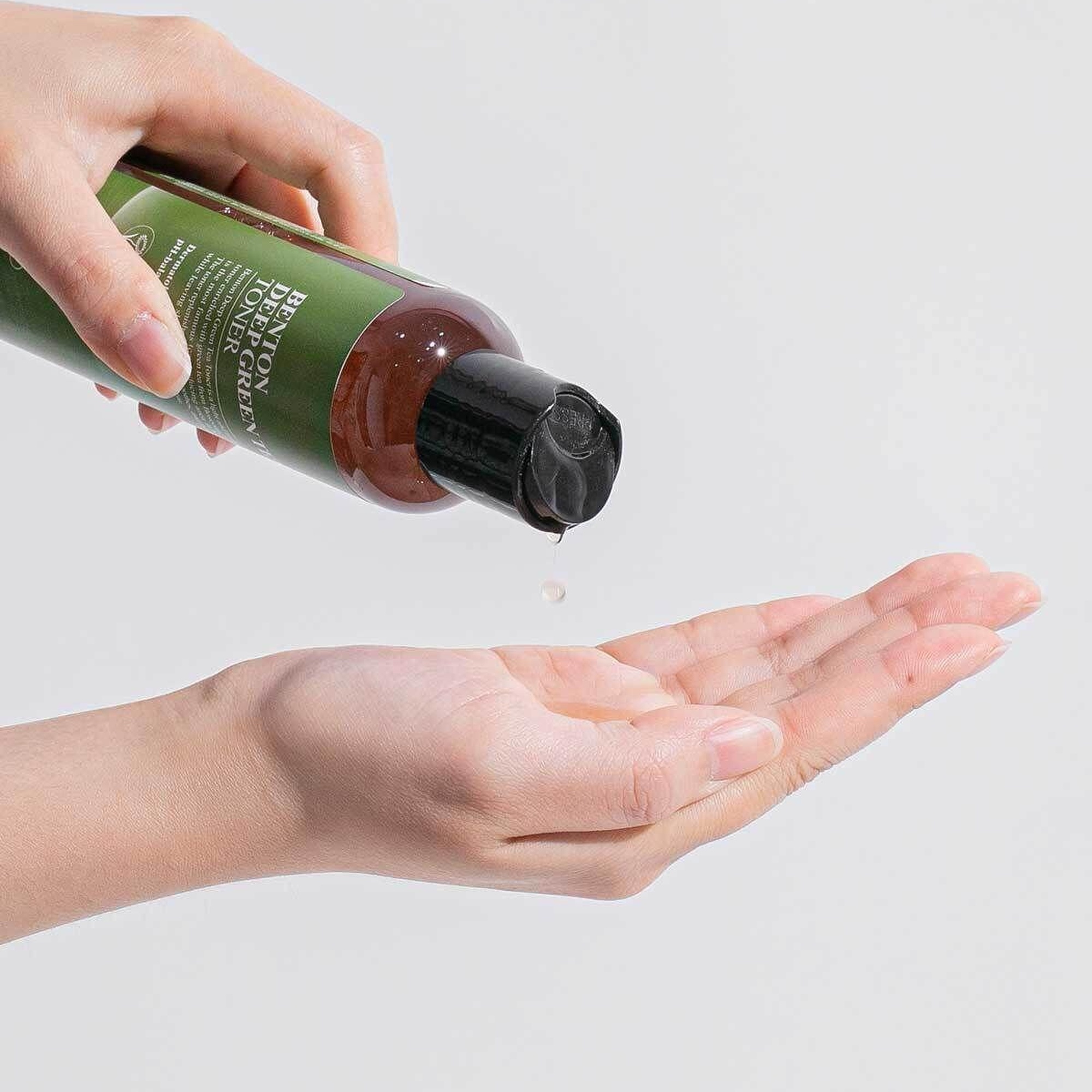 Benton Deep Green Tea Toner 150ml - Cansız Ciltler için Yatıştırıcı & Nemlendirici Antioksidan Yeşil Çay Vegan Tonik