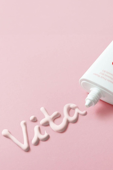  Tocobo Vita Tone Up Sun Cream SPF50+ PA++++ 50ml - Ton Eşitleyici Vegan Güneş Koruyucu