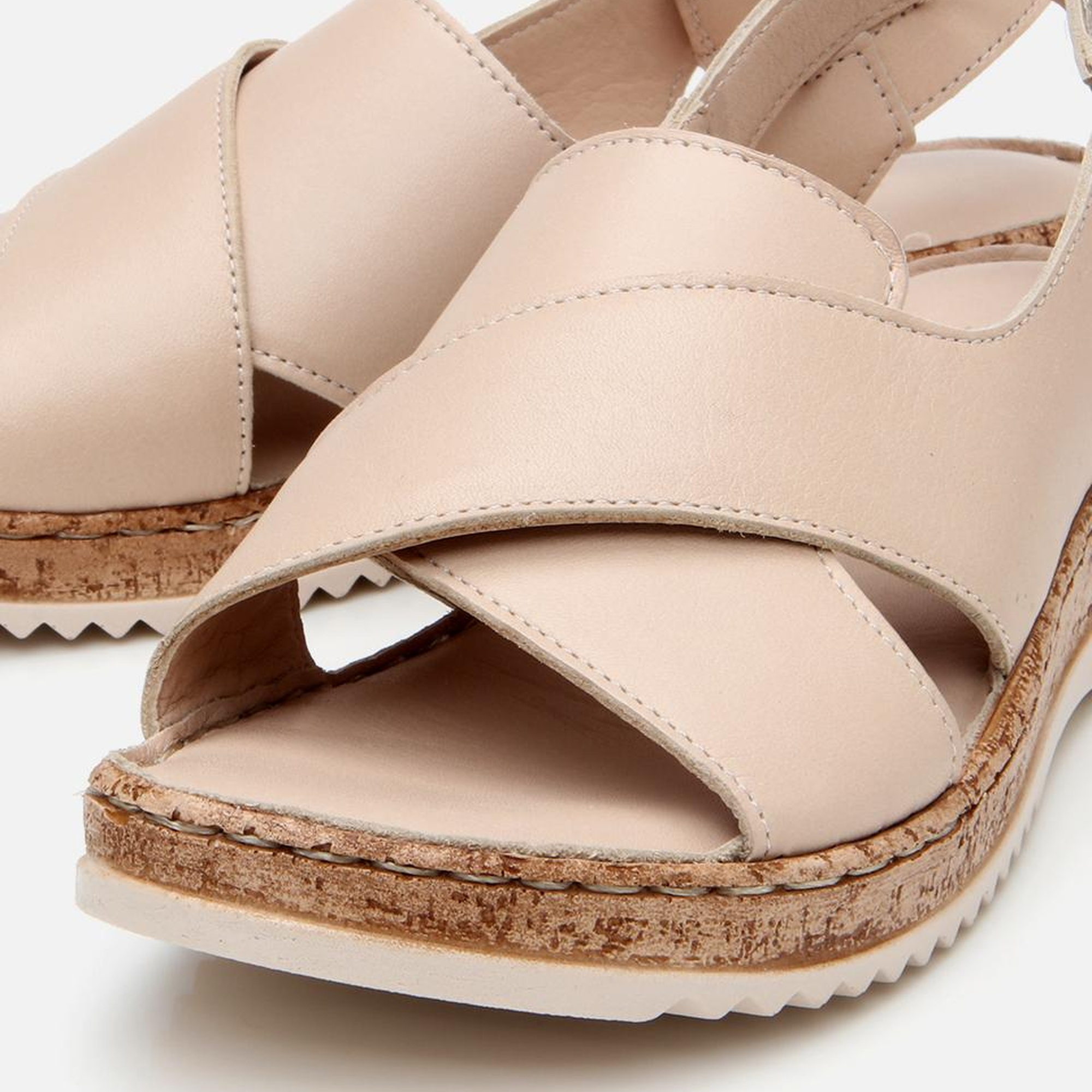 Kadın Deri Bej Ayarlanabilir Comfort Sandalet