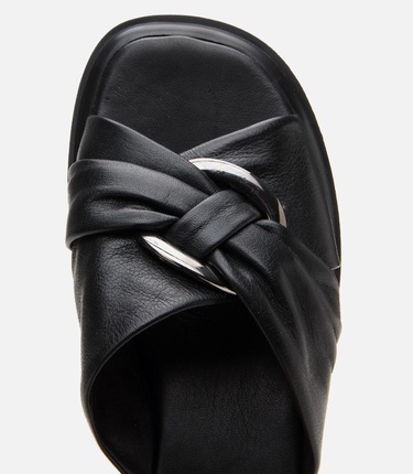  Kadın Deri Siyah Tokalı Düz Terlik