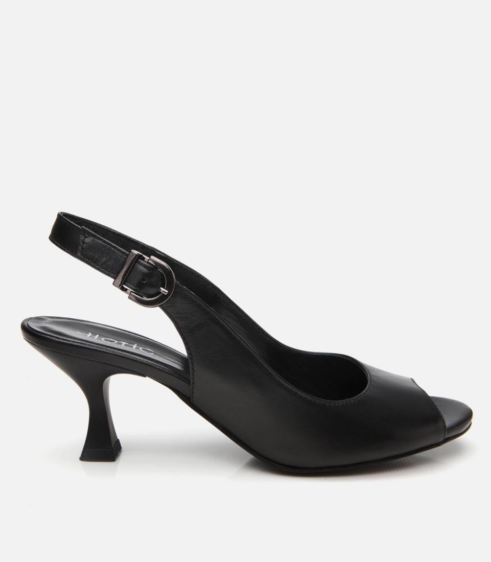  Kadın Deri Siyah Kemerli Topuklu Sandalet