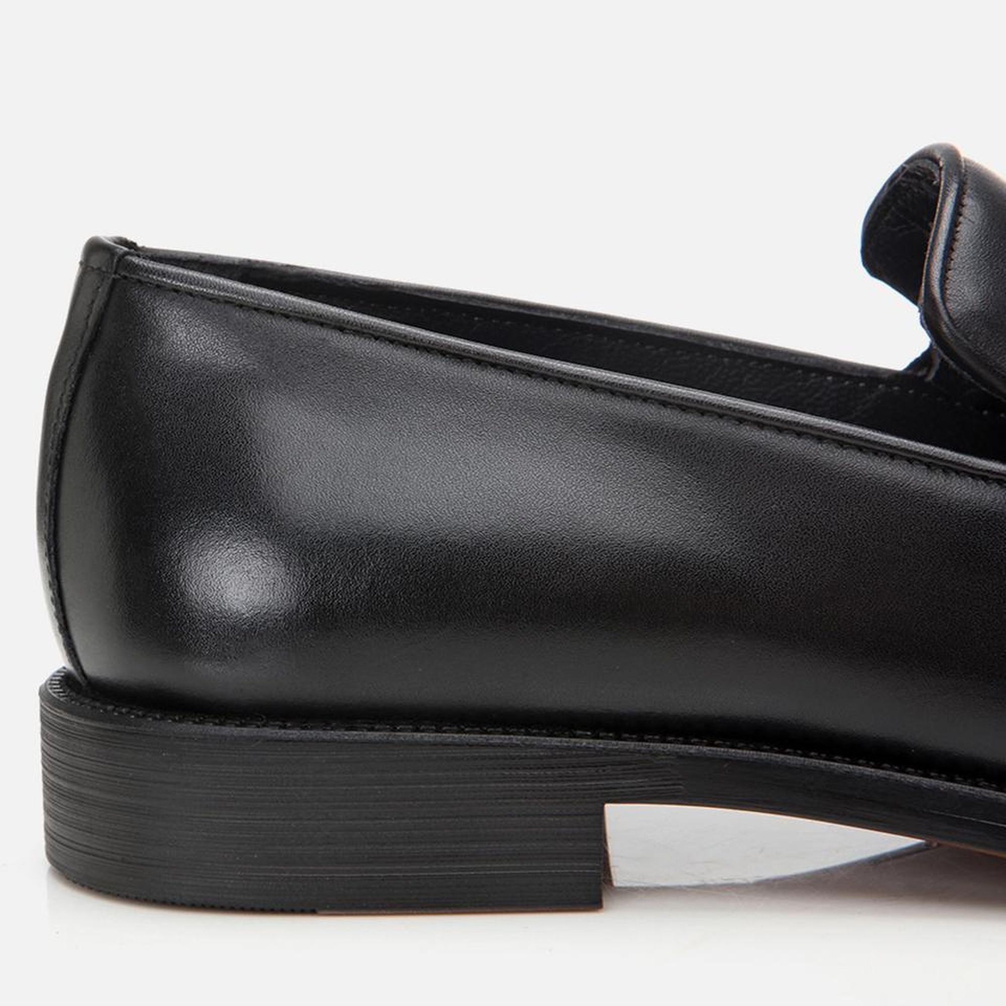 Erkek Deri Siyah Püskül Detaylı Klasik Loafer