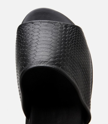  Erkek Deri Siyah Dokulu Ultra Hafif Tabanlı Terlik