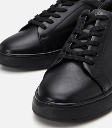  Erkek Deri Siyah Spor Ayakkabı