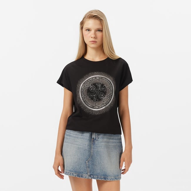  Guess Shaded Slim Fit Kadın Siyah T-Shirt