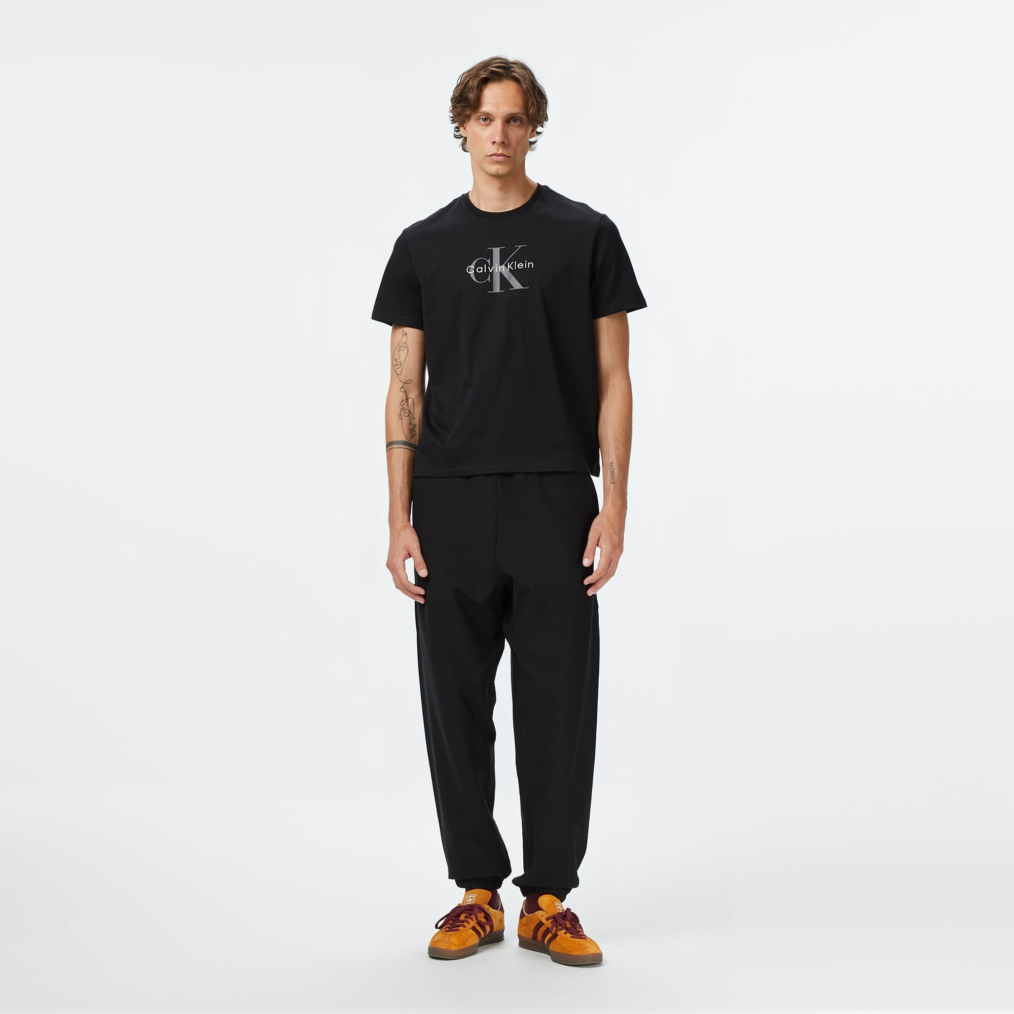 Calvin Klein Hero Monologo Erkek Siyah T-Shirt