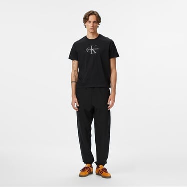  Calvin Klein Hero Monologo Erkek Siyah T-Shirt