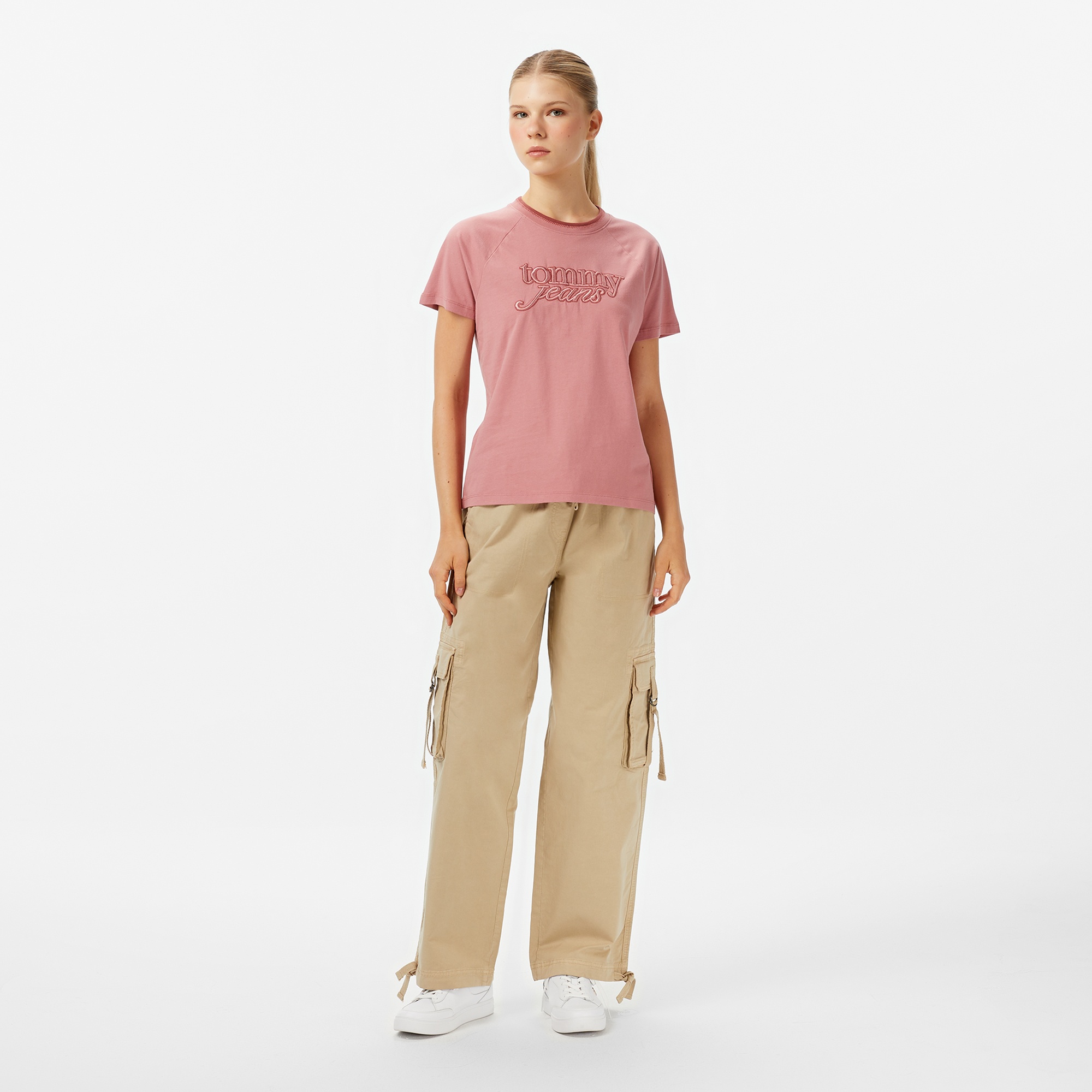 Tommy Jeans Regular Script Kadın Pembe T-Shirt