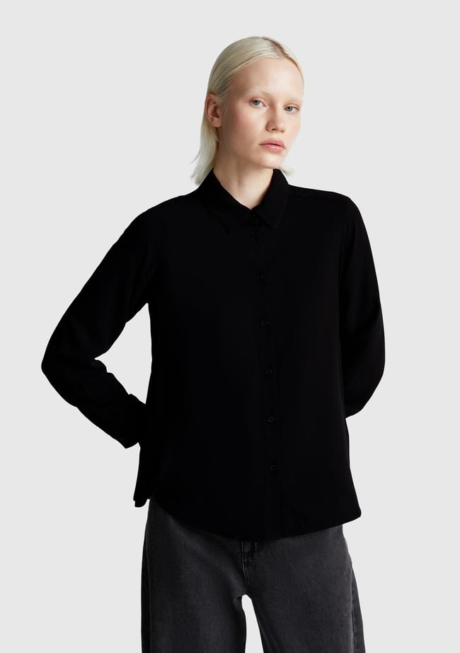  Kadın Siyah %100 Viskoz Düğmeli Gömlek