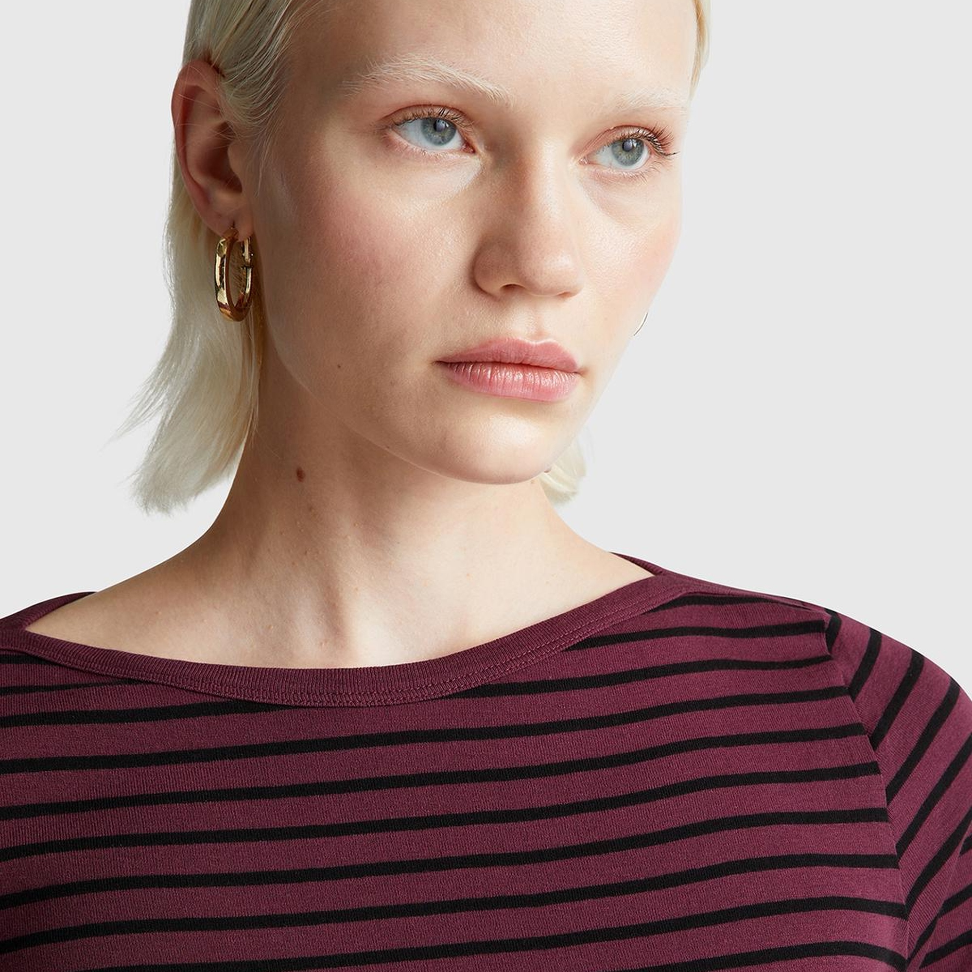 Kadın Mor %100 Pamuk Çizgili Logolu Kayık Yaka Truvakar Kol T-Shirt