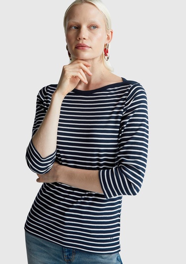  Kadın Lacivert %100 Pamuk Çizgili Logolu Kayık Yaka Truvakar Kol T-Shirt