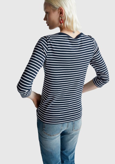  Kadın Lacivert %100 Pamuk Çizgili Logolu Kayık Yaka Truvakar Kol T-Shirt