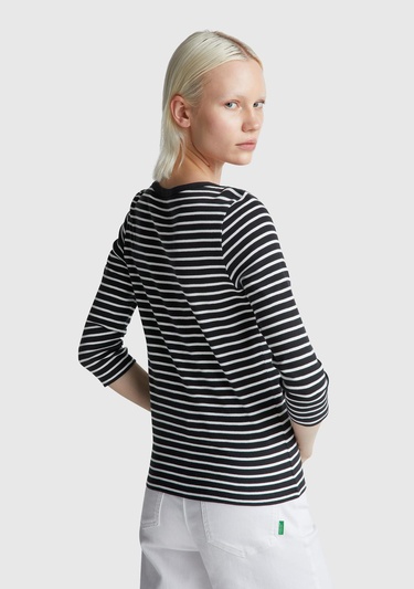  Kadın Sİyah %100 Pamuk Çizgili Logolu Kayık Yaka Truvakar Kol T-Shirt