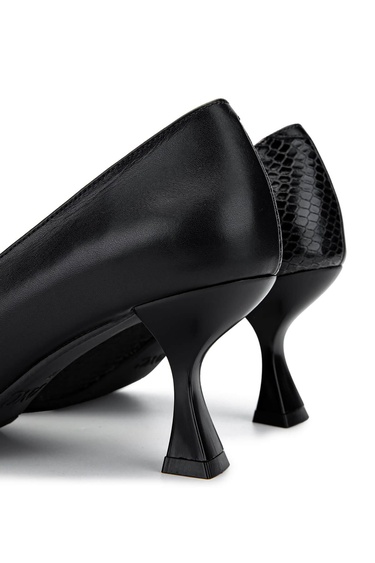  Tamer Tanca Kadın Hakiki Deri Siyah Topuklu Ayakkabı