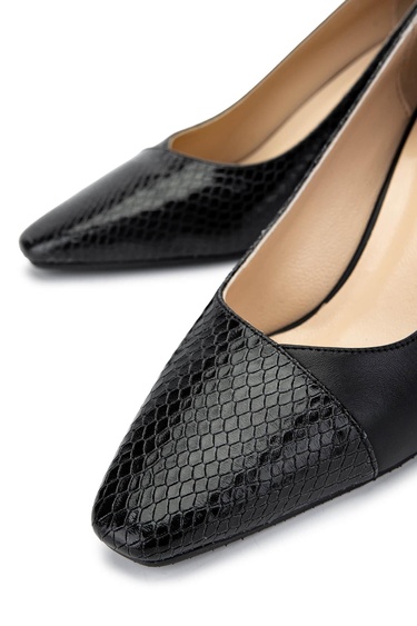  Tamer Tanca Kadın Hakiki Deri Siyah Topuklu Ayakkabı