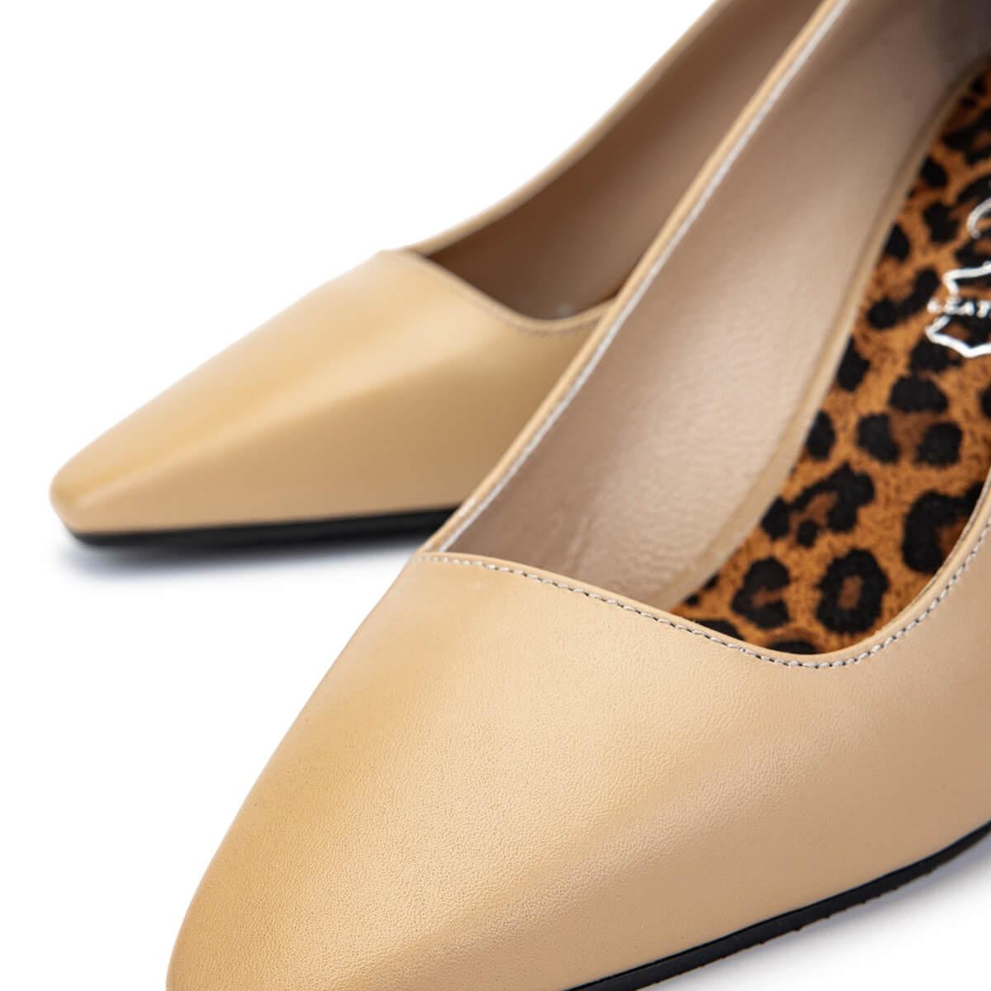 Tamer Tanca Kadın Hakiki Deri Bej Topuklu Ayakkabı