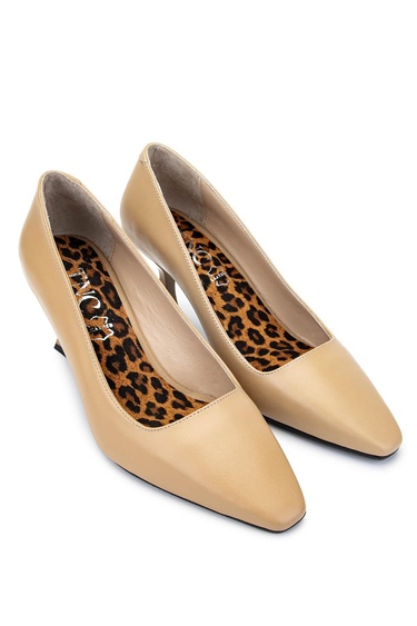  Tamer Tanca Kadın Hakiki Deri Bej Topuklu Ayakkabı