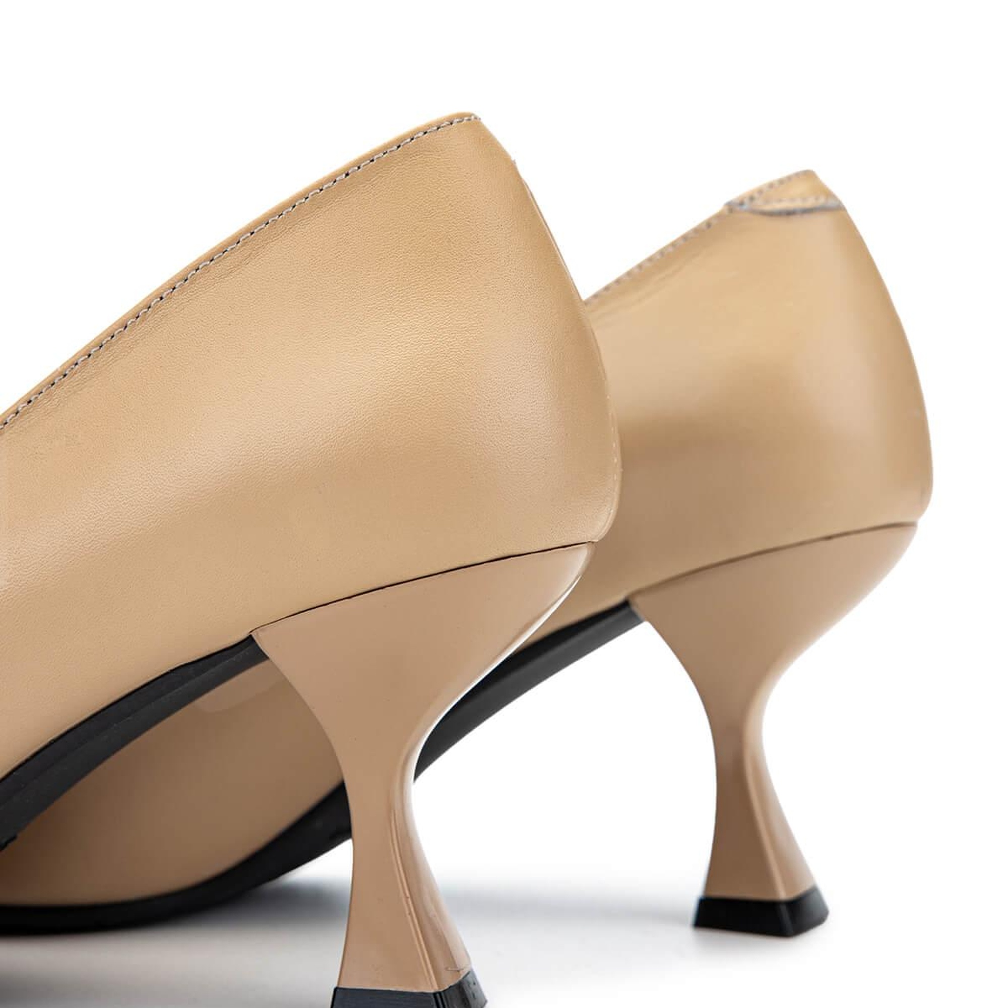 Tamer Tanca Kadın Hakiki Deri Bej Topuklu Ayakkabı