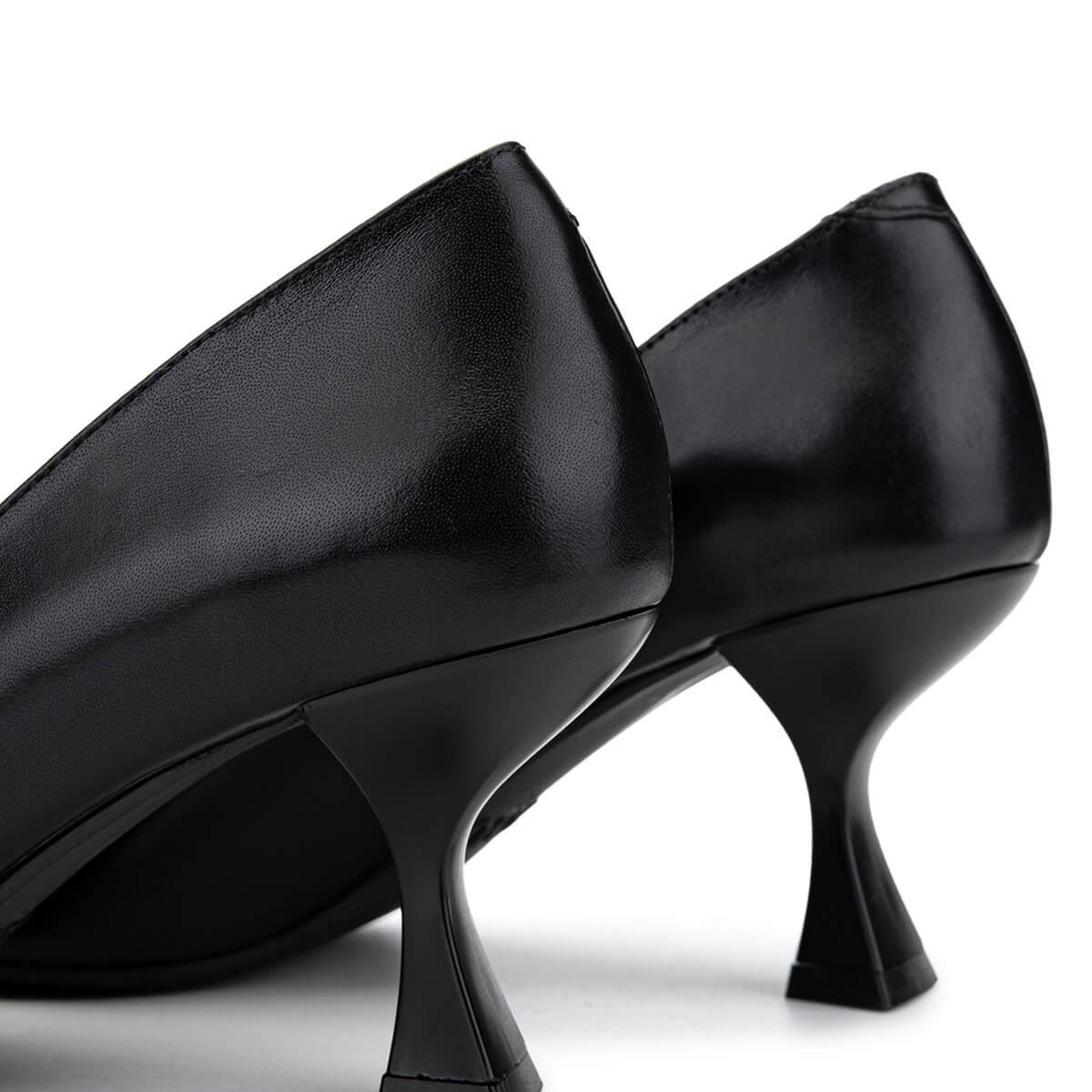 Tamer Tanca Kadın Hakiki Deri Siyah Deri Topuklu Ayakkabı