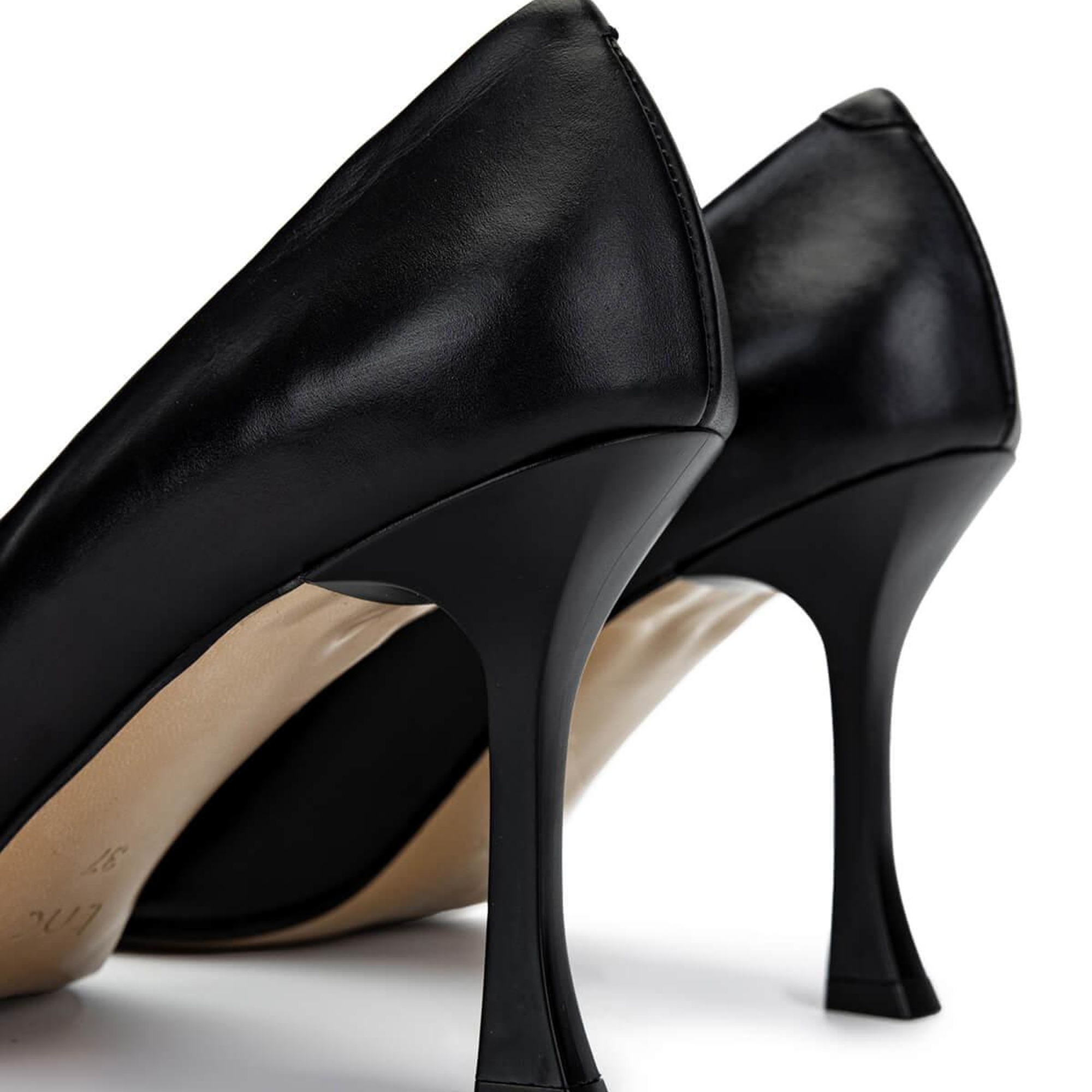 Tamer Tanca Kadın Hakiki Deri Siyah Deri Topuklu Ayakkabı