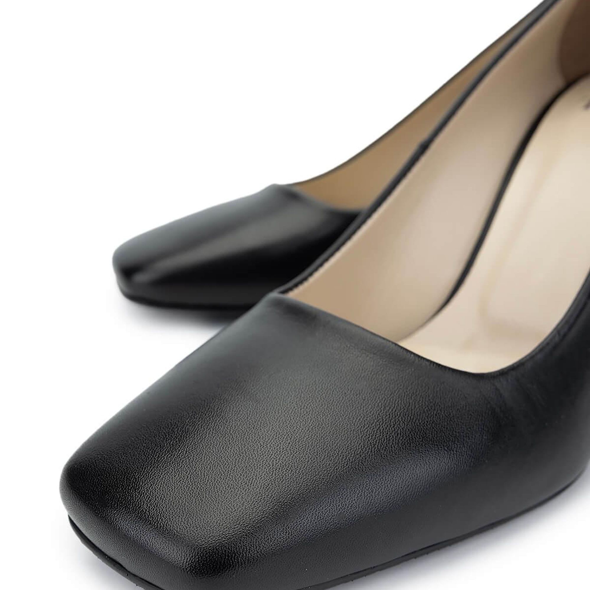 Tamer Tanca Kadın Hakiki Deri Siyah Deri Topuklu Ayakkabı